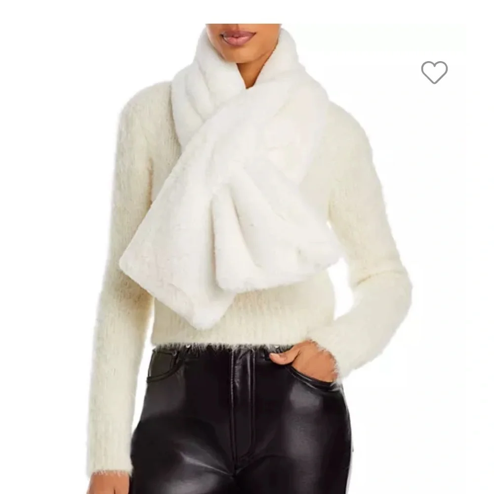 NWT Apparis Bambi Faux Fur White Scarf